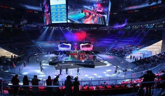 通过回顾他 通过回顾他