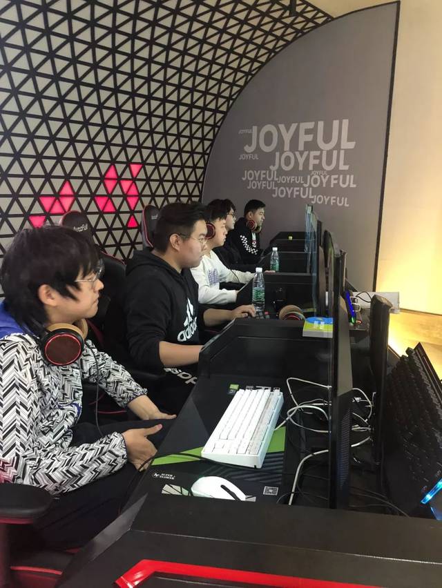 防守球员 防守球员