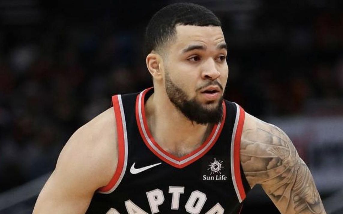 拉文状态回暖半场14分＆穆雷14分，国王半场落后11分